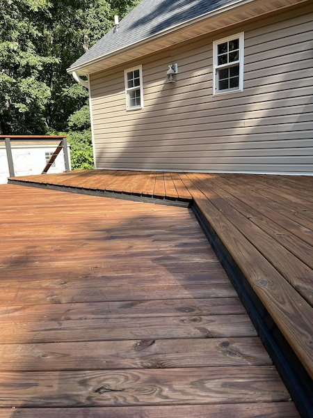 When to Stain or Seal a Deck in Central Illinois