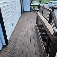 Bringing-New-Life-to-Decks-Expert-Staining-and-Cleaning-Services-in-Charleston-IL 5